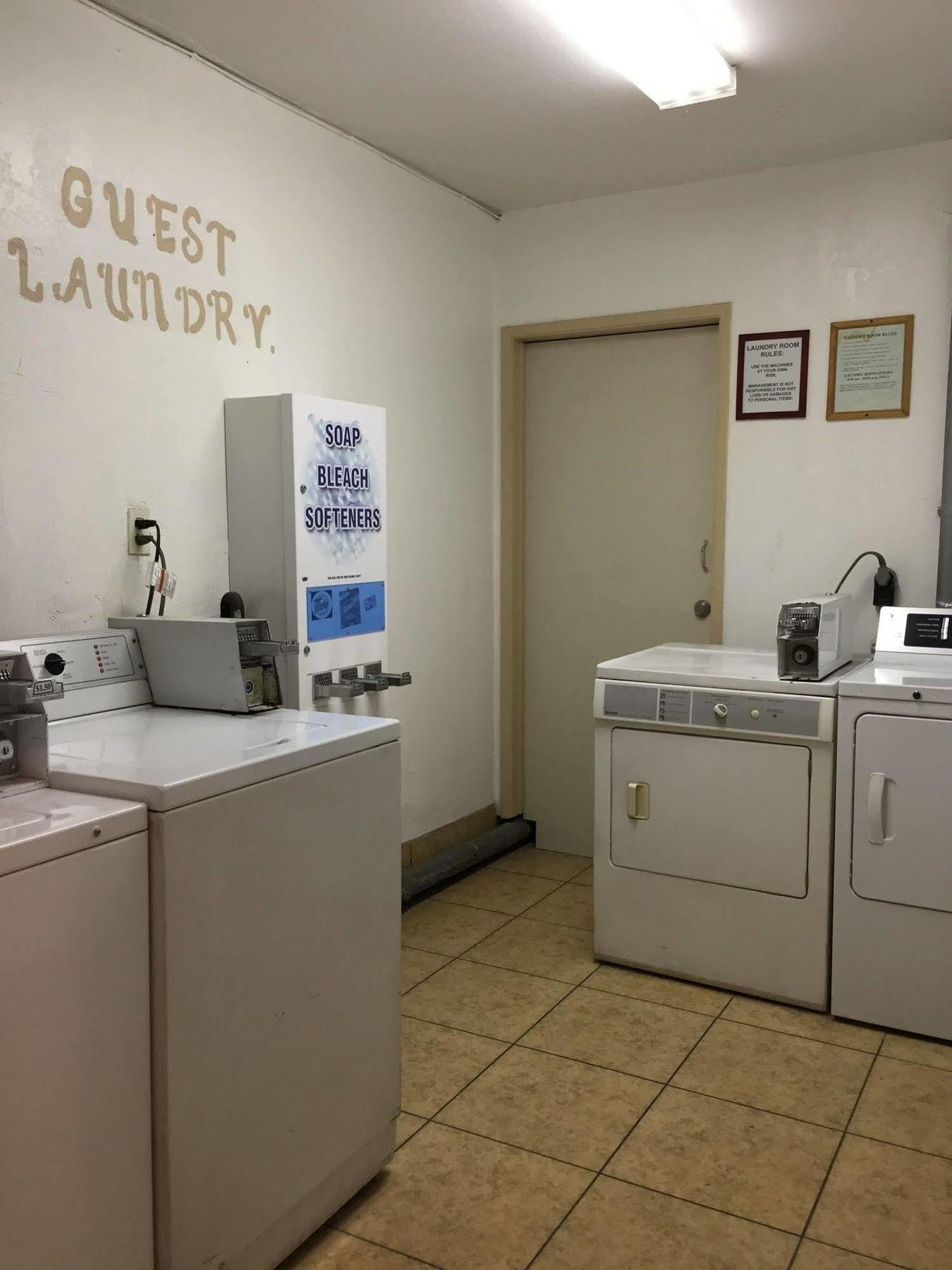 Anaheim Executive Inn & Suites Eksteriør billede